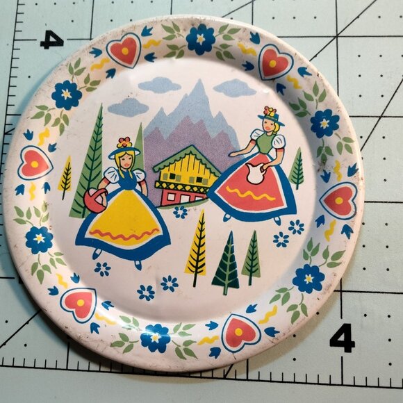 Ohio Art Litho Toy Metal Plate Swiss Alpine Maids 1950s  Vintage 4 inch - Picture 4 of 4